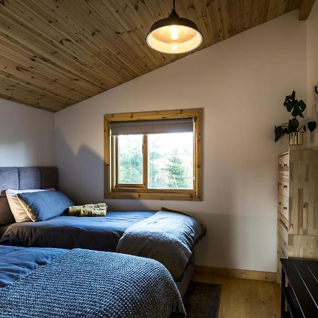 Fern Lodge - 2 Bedroom Log Cabin - Saint Florence - Tenby Екстер'єр фото