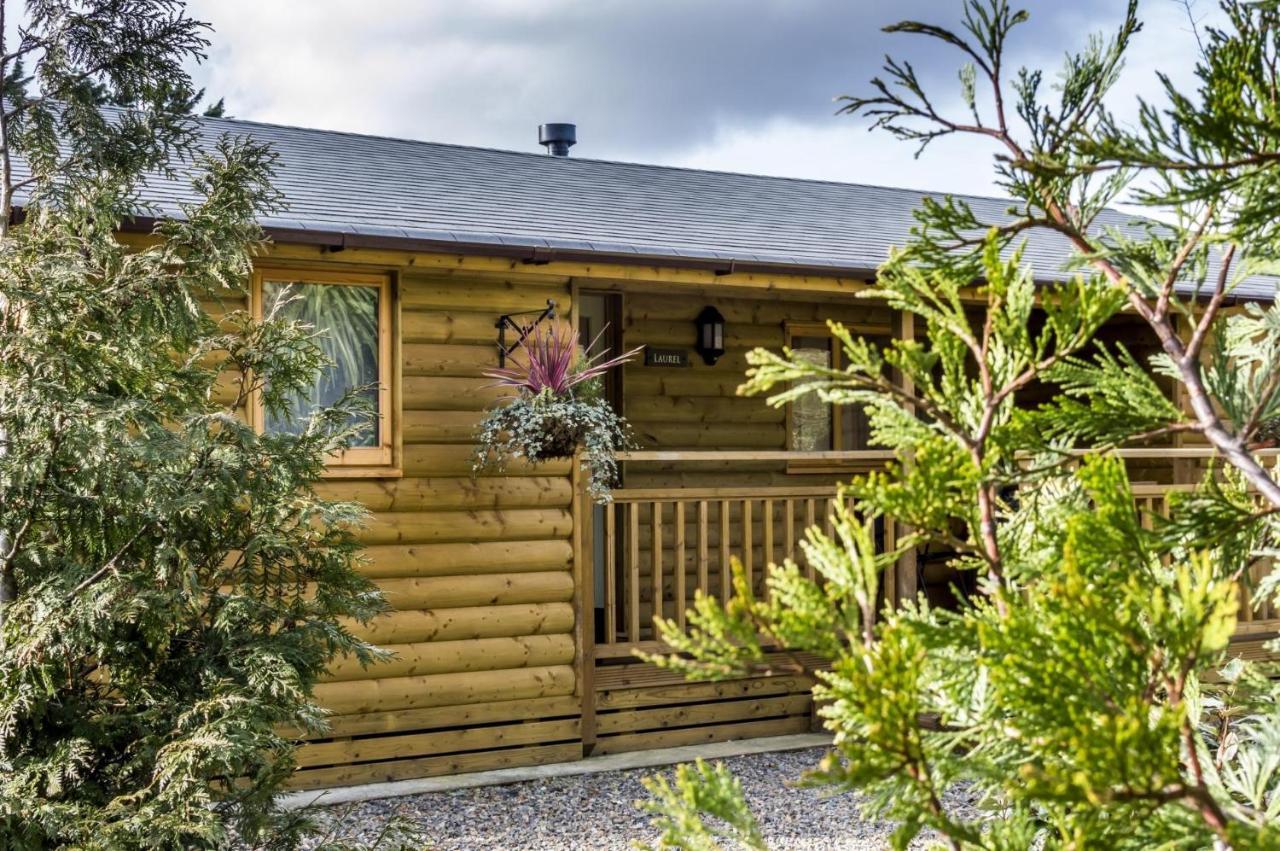 Fern Lodge - 2 Bedroom Log Cabin - Saint Florence - Tenby Екстер'єр фото