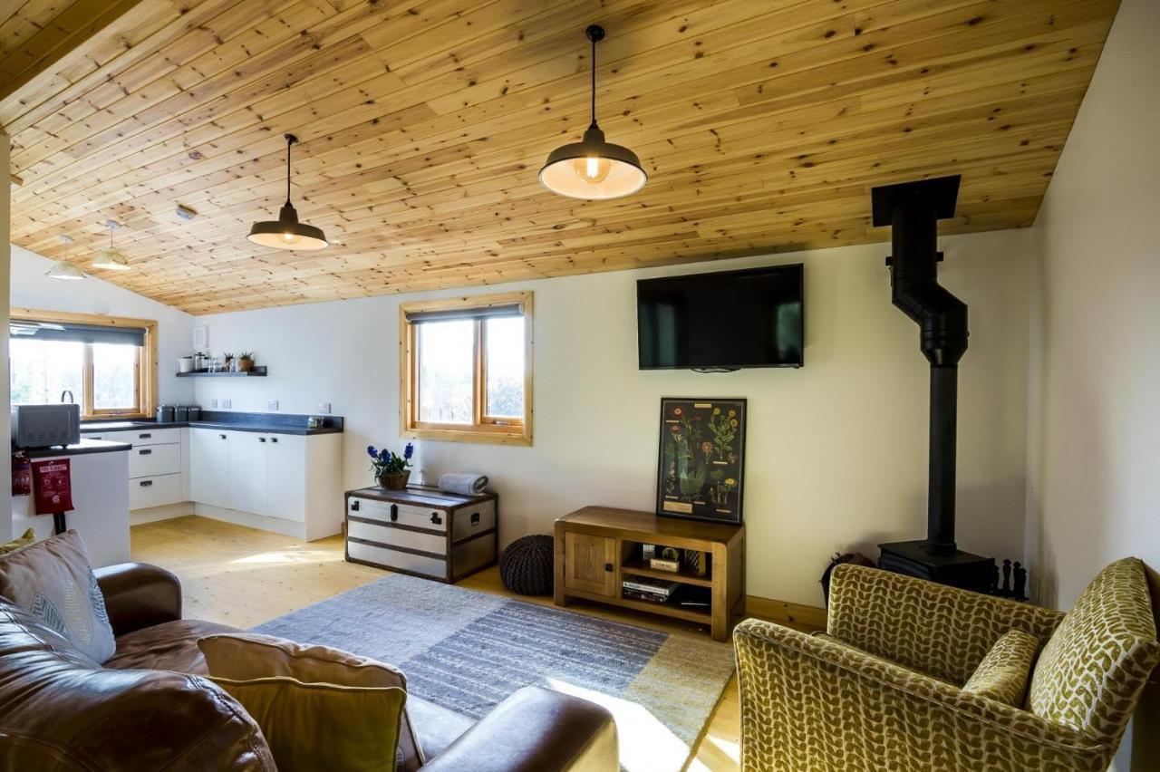 Fern Lodge - 2 Bedroom Log Cabin - Saint Florence - Tenby Екстер'єр фото